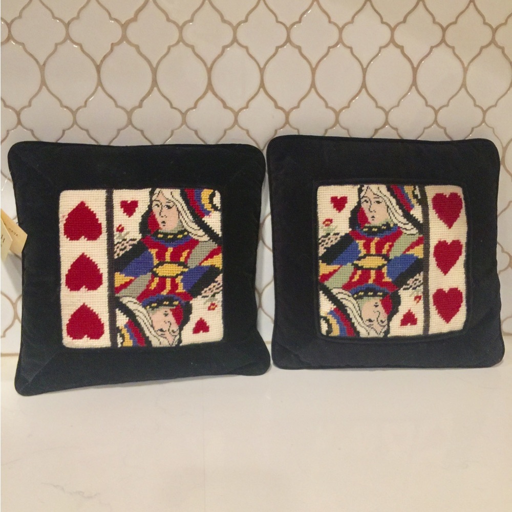 Set of 2 NWT black velvet queen hearts pillows needlepoint tapestry stitch Alice